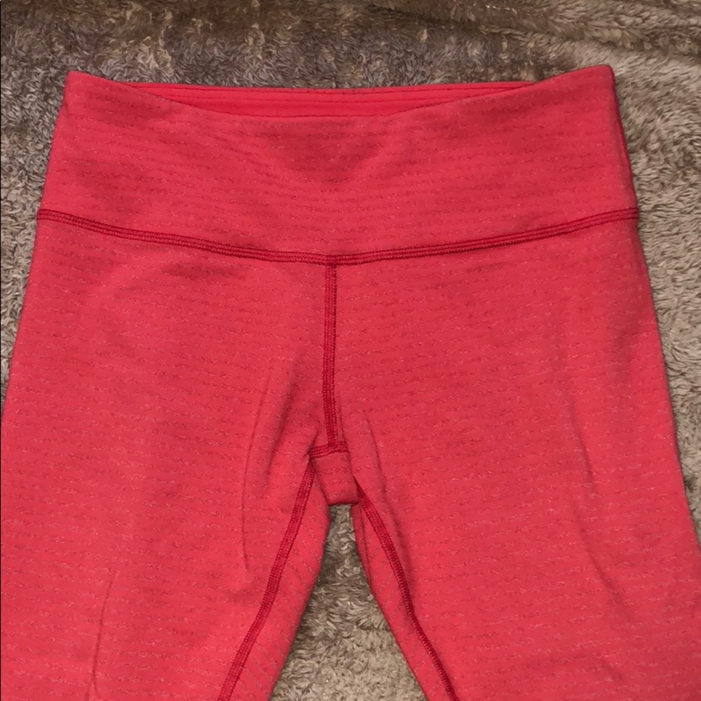 Lululemon Cropped Bright Coral Leggings